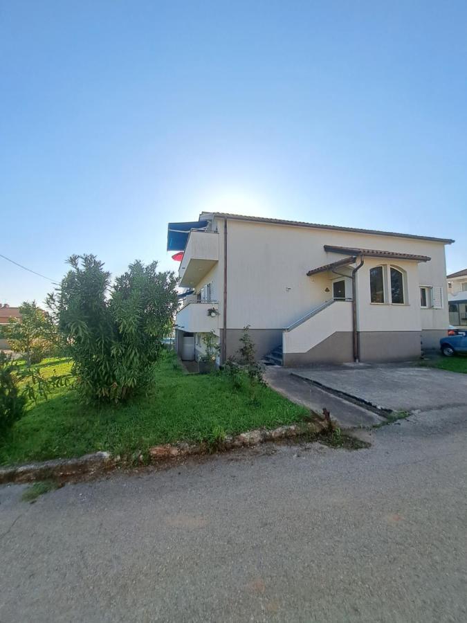 شقة Casa Antonio With Swimming Pool Novigrad Istria المظهر الخارجي الصورة