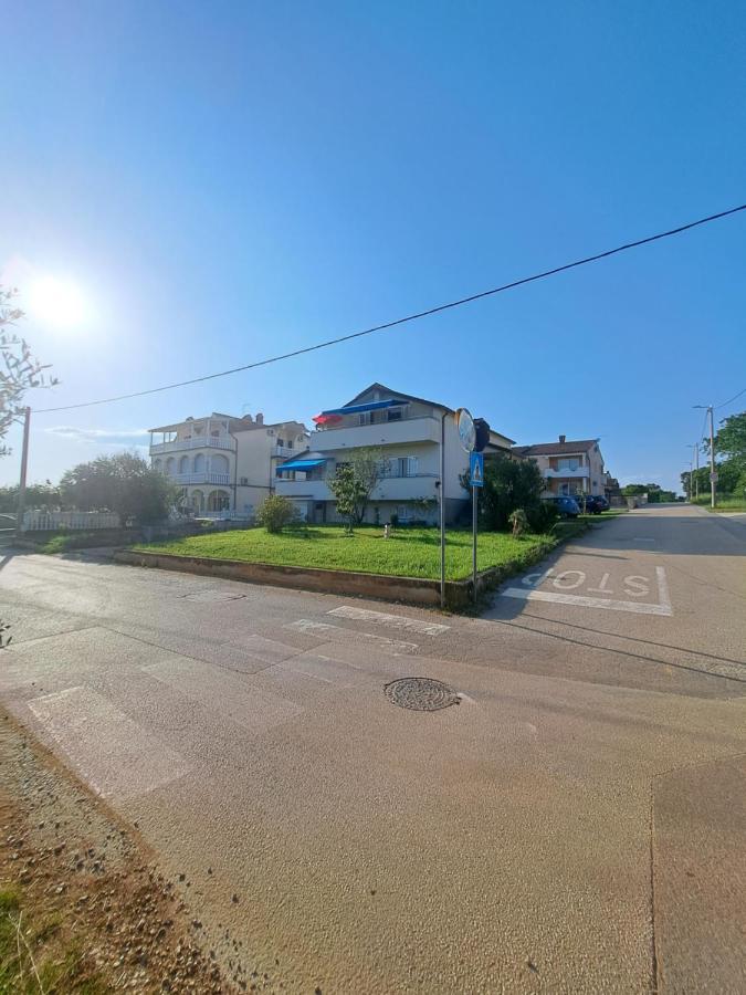 شقة Casa Antonio With Swimming Pool Novigrad Istria المظهر الخارجي الصورة