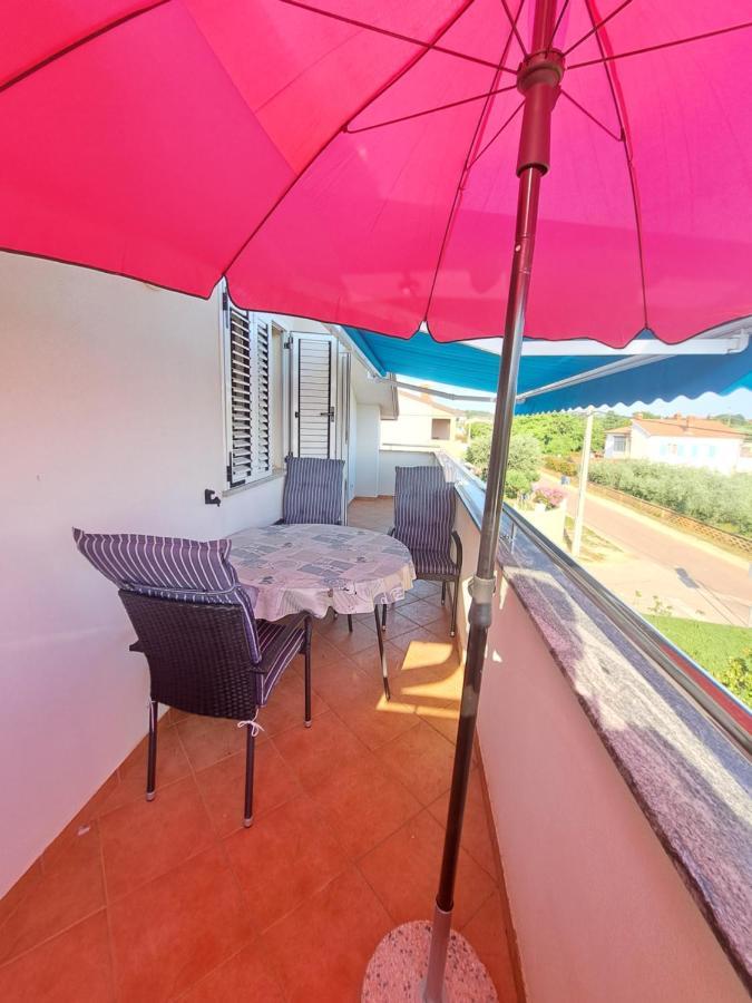 شقة Casa Antonio With Swimming Pool Novigrad Istria المظهر الخارجي الصورة