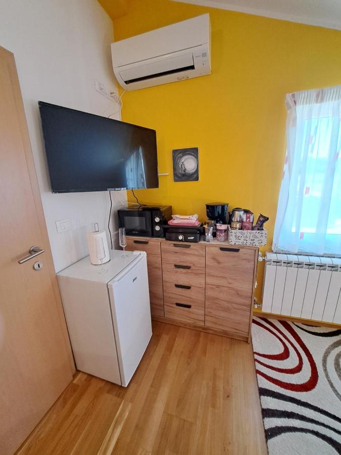 شقة Casa Antonio With Swimming Pool Novigrad Istria المظهر الخارجي الصورة