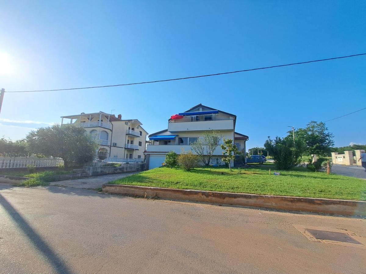 شقة Casa Antonio With Swimming Pool Novigrad Istria المظهر الخارجي الصورة